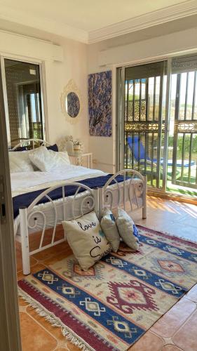 SeaStar Sea View apartment 10 minutes away from beach in Sowayma