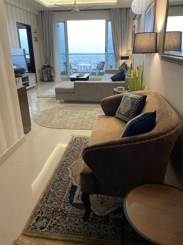 2 Bed Room Suite-Elysium Tower Opp Centaurus Mall Islamabad - image 9