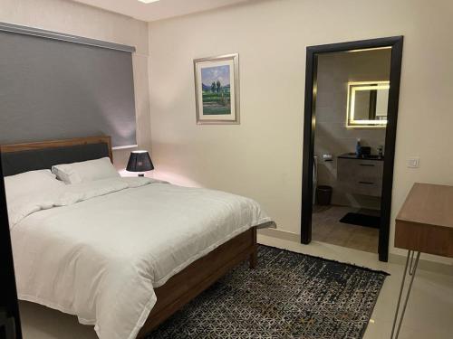 2 Bed Room Suite-Elysium Tower Opp Centaurus Mall Islamabad - image 3