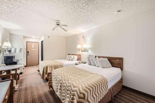 Travelodge by Wyndham Longmont in Longmont, USA