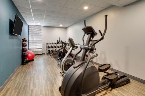 Hampton Inn Lebanon - image 14