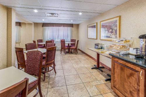 Quality Inn & Suites Green Bay - image 6