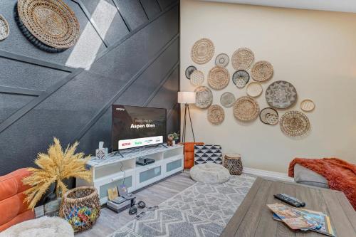 Aspen Glen Pet-Friendly w Nintendo & SmartTVs in Colorado Springs, USA