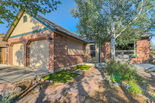 Aspen Glen Pet-Friendly w Nintendo & SmartTVs in Colorado Springs, USA