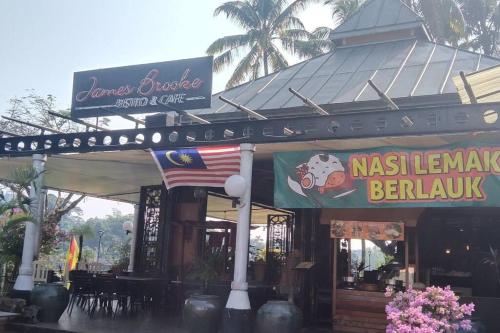 Riverbank Suites - River View Level 11, Sleeps 7 Riverbank Suites - River View Level 11, Sleeps 7