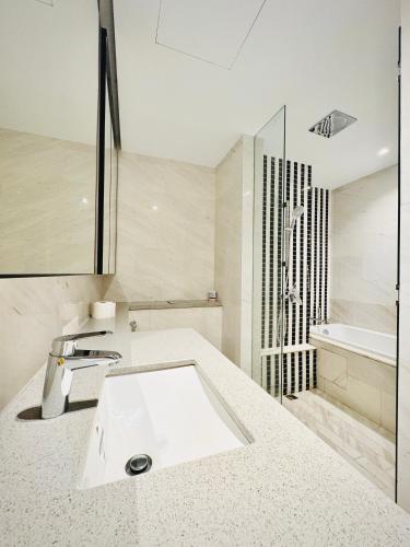 Eaton Service Apartment at KLCC - image 7