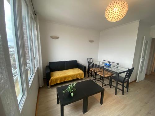 Au dessus du jardin - 185 - Location saisonnière - Sotteville-lès-Rouen