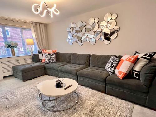 Pass the Keys Sacriston Durham large 4 bed modern executive home gîte à louer Edmondsley