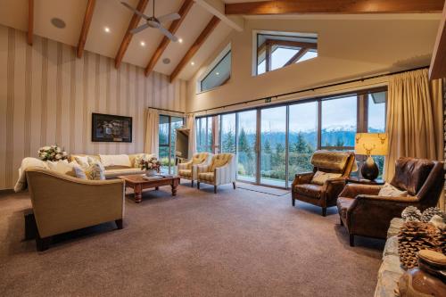 Amuri Estate Luxury Lodge - 공용 라운지/TV 시청 구역