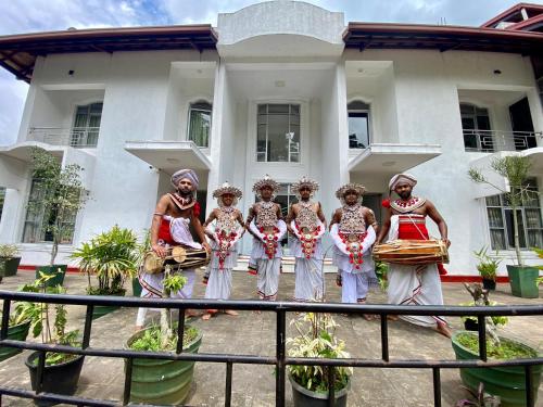 . Paramount Hotel Pussellawa