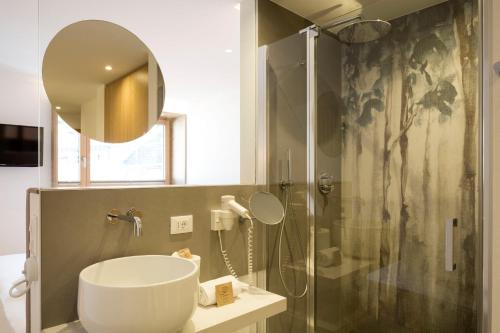 HEIMAT - Chic & Spacious Alpine Escape Schlanders, Schlanders (Foto 3)