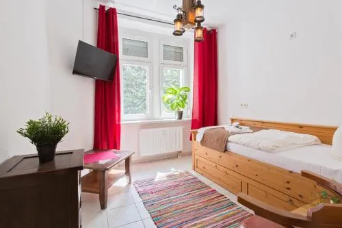 Gästezimmer IV Einzelzimmer in Unterkunft mit Gemeinschaftsbad und Gemeinschaftsküche Chemnitz in Chemnitz, Deutschland
