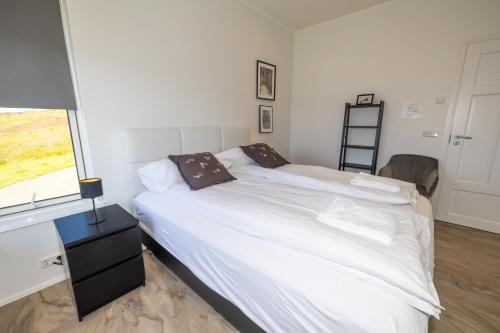 LL Properties - Villa With a Hot tub & Scenic View, Akureyri (zdjęcie 9)