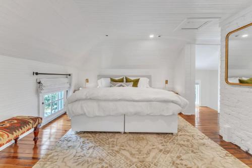 Newly Renovated Carriage House in 希爾斯伯勒