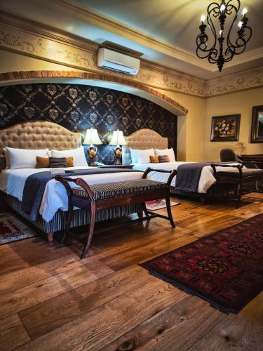 595715672 Three Rivers Lodge and Villas