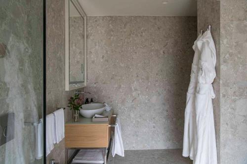 Suite with River View image 2