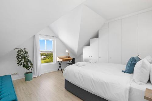 Summerville Beach Loft - image 3