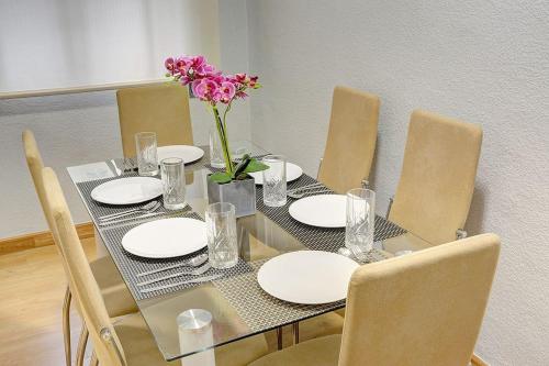Sevilla Apartamento Familiar Pureza 3-Star Single Room pool
