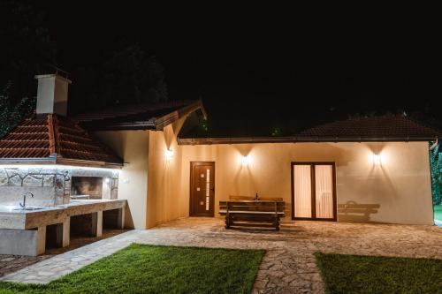 A szálláshely kívülről, Holiday House Lastva in Mali Ogradenik