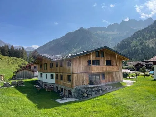 Stadl Lodge Hinterstein - Skipass im Winter und Bergbahnen im Sommer inklusive in Hinterstein, Deutschland