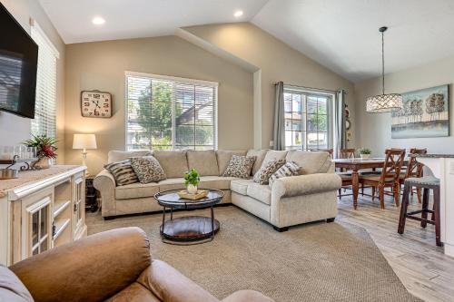 Desert Rose Townhome 35 Mi to Zion and State Parks