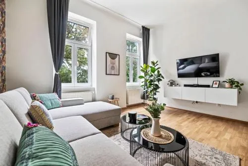 Cozy, generous City Apartment - 10 min to city-centre - Contactless 24h Check-In in Wien, Österreich