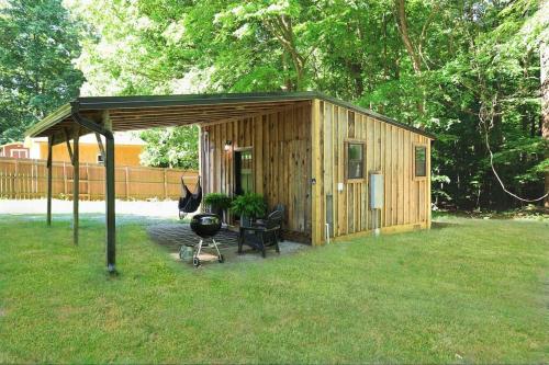 Tiny Tarheel Cozy Retreat Near UNC Tiny House in Chapel Hill, USA