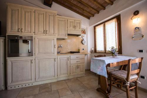 Antica Fonte Residenza di Siena in Перуззо