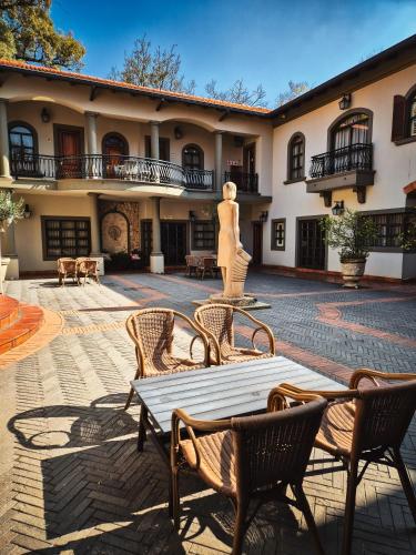 595747197 Three Rivers Lodge and Villas