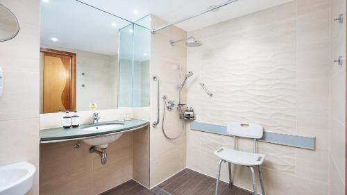 voco St. David's Cardiff an IHG Hotel - image 8