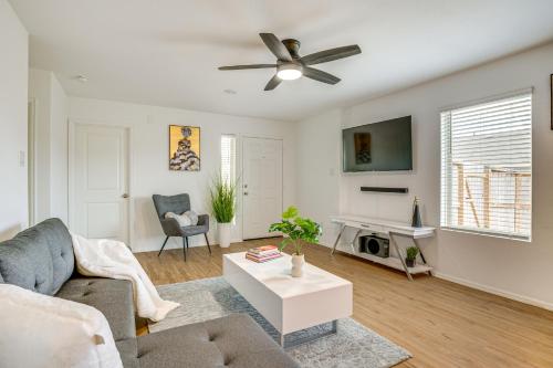 Pet-Friendly Home about 4 Mi to Big Rivers Water Park! in New Caney, USA