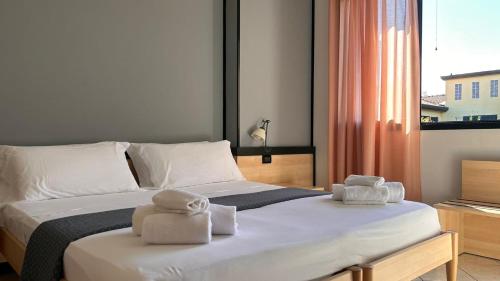 5 twin beds
