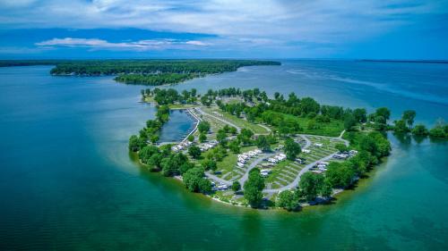 Sun Outdoors Association Island in Henderson Harbor, USA