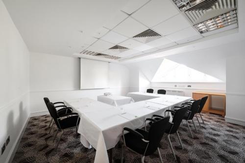 Holiday Inn Glasgow - East Kilbride an IHG Hotel - image 7