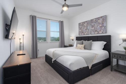 Luxe 2 BR Apt Oak Mt St Park Lots of Amenities in Pelham, USA