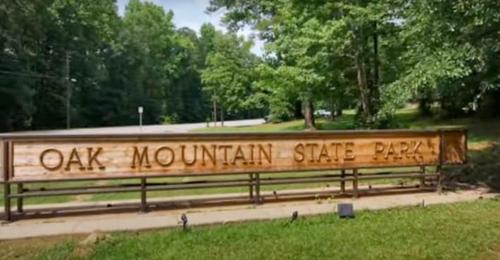 Luxury 2BR 2 bath Townhouse w Garage Near Oak Mt in Pelham, USA