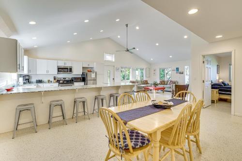 Lake Champlain Retreat with Grill, Fire Pit! in Chazy, USA