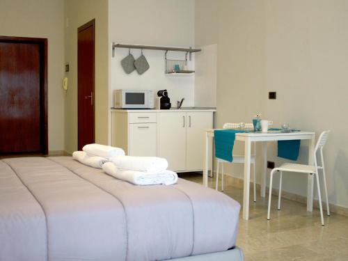  Cairoli Guest House Apartments, Pension in Messina bei Mili Marina