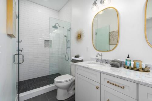 NEW Urban Elegance - Scenic 2BR City Views in Birmingham, USA