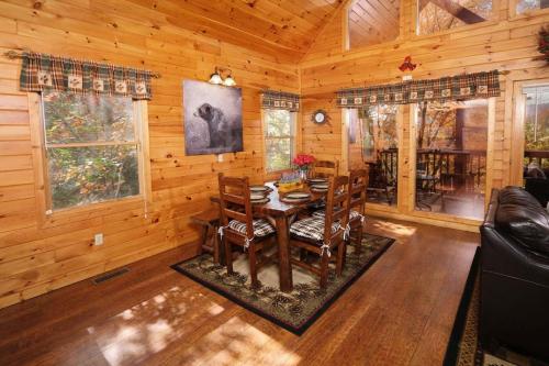 Beauty and the Bear By Colonial Properties - image 11