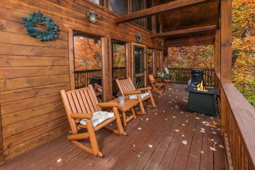 Beauty and the Bear By Colonial Properties - image 13