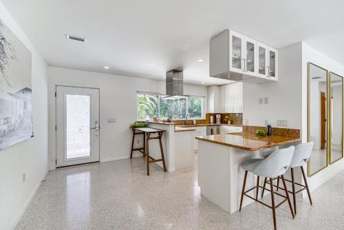 Private Oasis with Pool Walk to Melbourne Beach! in Melbourne Beach, USA