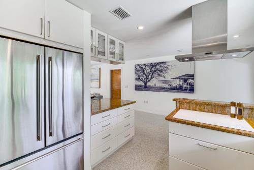 Private Oasis with Pool Walk to Melbourne Beach! in Melbourne Beach, USA