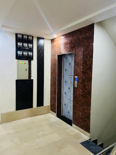 Continental Boys Hostel-Royal Heights in Lahore