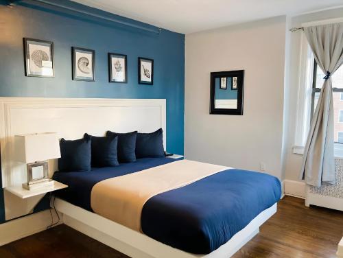 1 queen bed