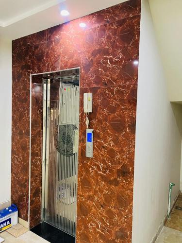 Continental Boys Hostel-Royal Heights in Lahore