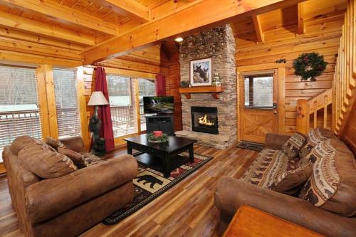 Cabin Fever The Only Cure Is Checking In - Pigeon Forge, TN