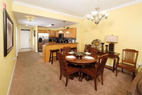 Restful Retreat Riverside 2BR, Upscale Comfort in Pigeon Forge, USA