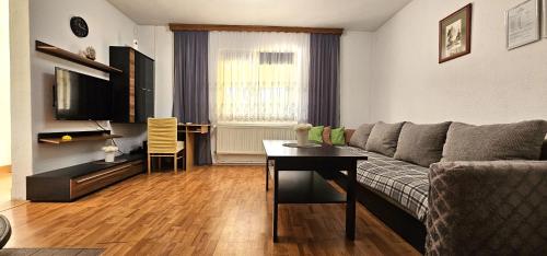 . Holiday house with a big garden and free parking