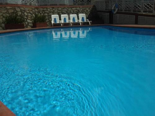 游泳池, 金冠酒店 - 阿鲁沙 (Gold Crest Hotel - Arusha) in 阿鲁沙